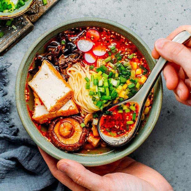 https://chefling.in/cdn/shop/files/smoky-spicy-vegan-ramen-with-homemade-broth-and-smoked-paprika-chili-oil-noodle-soup-thumb-1-1_620x.jpg?v=1696327212
